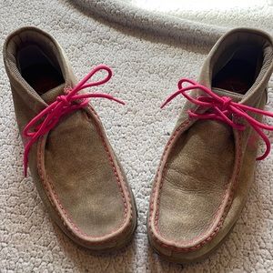 Twisted X Breast Cancer Awareness Moccasins Size 9
